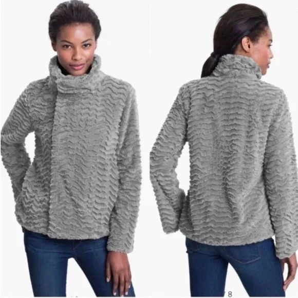 Patagonia Pelage Faux Fur Jacket Women’s Size Small Gray/Pink Full Zip/Snap - Picture 1 of 12